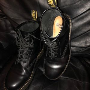 Original 1460 Black Smooth Leather (Size 10 US 🇺🇸 - Size 9 UK 🇬🇧)